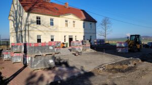 Read more about the article Zagospodarowanie terenu przy świetlicy w Radzimowie Górnym