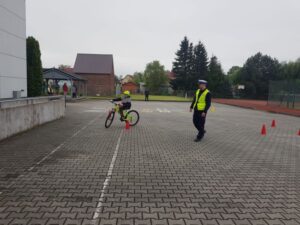 Read more about the article Zgorzeleccy policjanci uczestniczyli w egzaminach na karty rowerowe