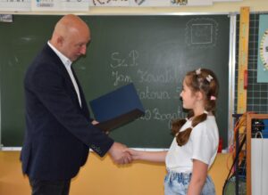 Read more about the article Kolejne nagrody dla laureatów konkursów „Czyste powietrze w powiecie zgorzeleckim”
