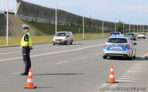 Read more about the article Jutro dolnośląscy Policjanci rozpoczynają działania „Bezpieczny weekend Boże Ciało”