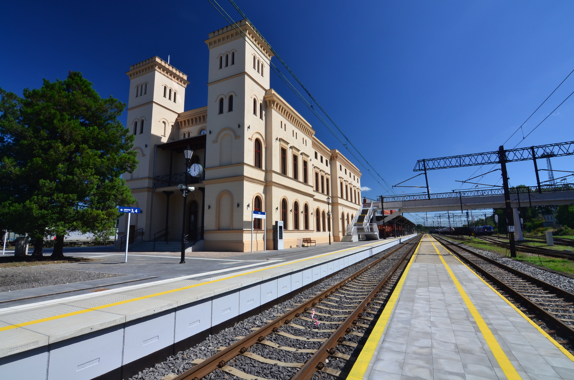 You are currently viewing Zabytkowy dworzec w Węglińcu wyróżniony w prestiżowym konkursie