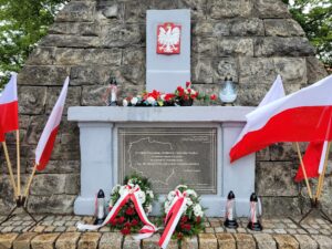 Read more about the article WĘGLINIEC – Oddali hołd powstańcom warszawskim