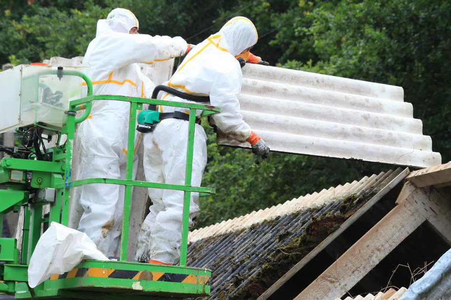 Read more about the article BOGATYNIA – KPO: Dofinansowanie wymiany dachów z azbestu – czas na wnioski do 12 stycznia