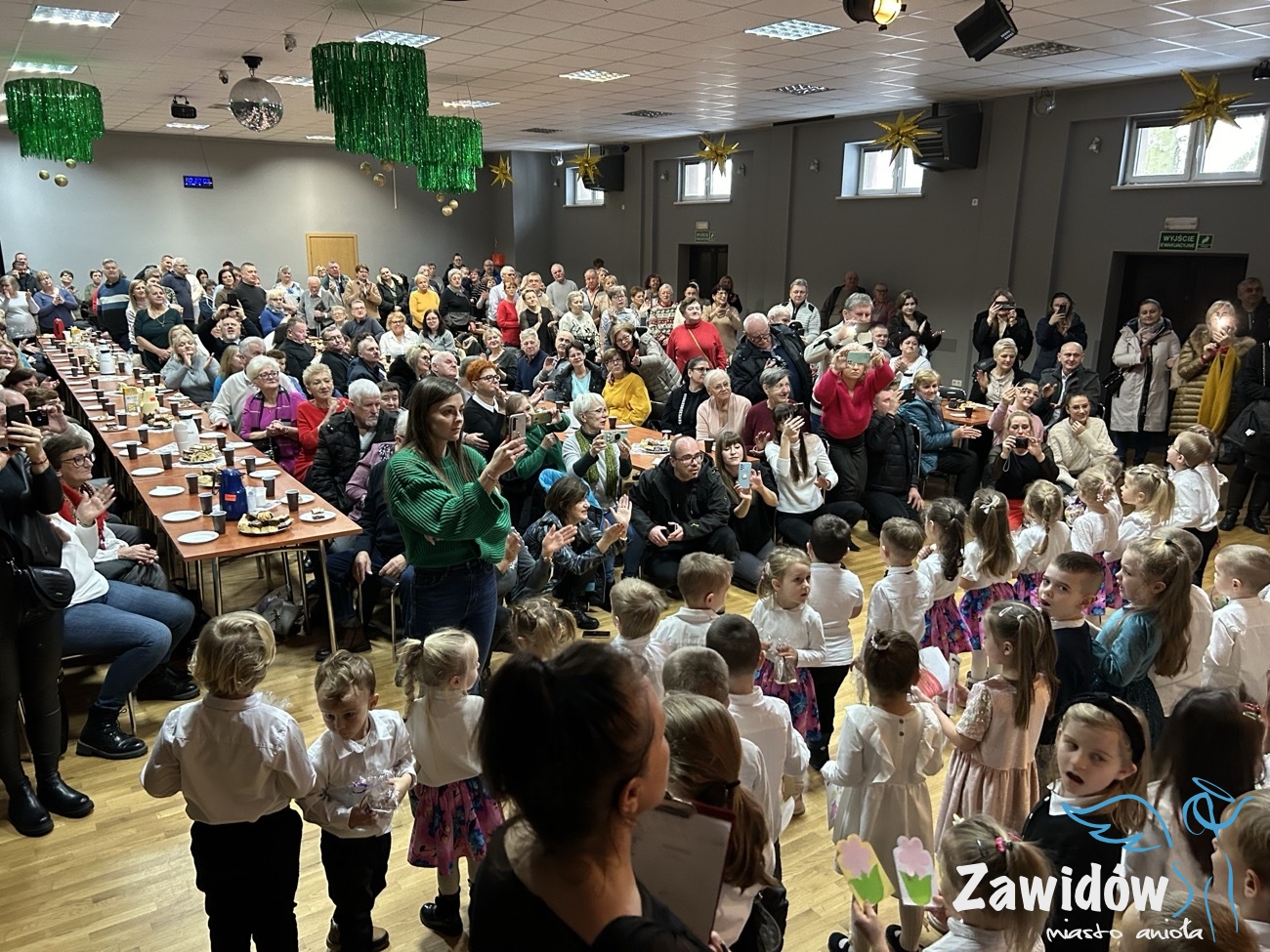 Read more about the article ZAWIDÓW – Gala z okazji Dnia Babci i Dziadka