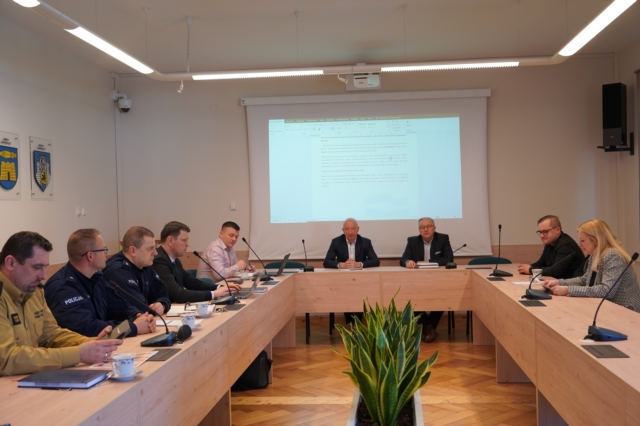 Read more about the article Posiedzenie Komisji Bezpieczeństwa i Porządku oraz Powiatowego Zespołu Zarządzania Kryzysowego