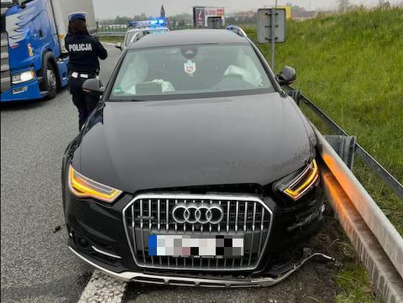 Read more about the article Audi skradzione w Niemczech blokowało zjazd z autostrady